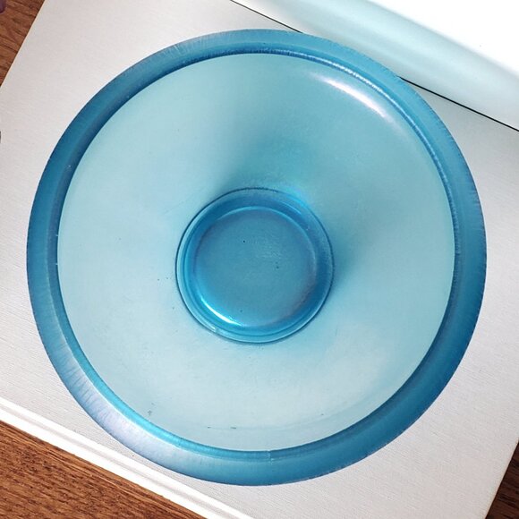 Fenton Celeste Blue Stretch Glass Cupped Console Bowl - Picture 4 of 7